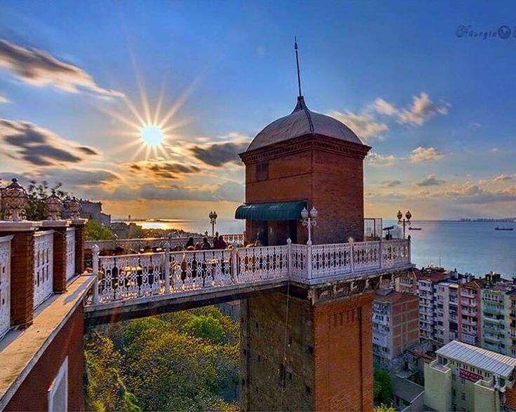 Tarihi Asansör İzmir